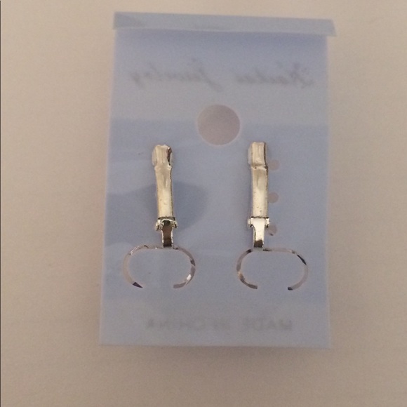 Charm stylish fashion silver plated earrings. - Picture 3 of 3